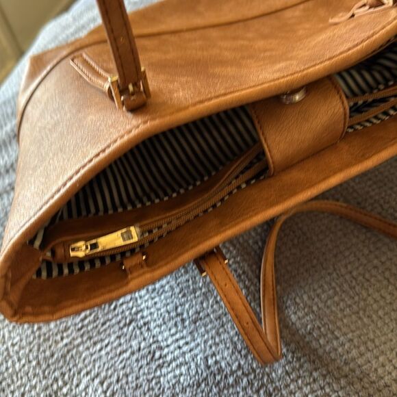 Urban Expressions‎ Brown Tote Bag Striped Interior Double Strap Buckle Detail - Picture 12 of 16